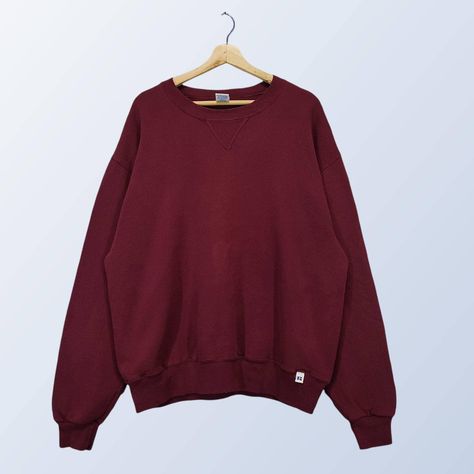 Maroon Sweatshirt Outfit, Hunter Core, Maroon Crewneck, Plain Crewneck, Pull Marron, Maroon Nike, School Sweater, Blank Sweatshirts, Maroon Sweatshirt