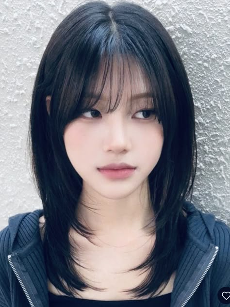 Japanese Haircut, Chubby Face Haircuts, Korean Short Hair, Hair Style Korea, Hair Inspiration Long, Fesyen Rambut, Hair Inspiration Short, Hairstyles For Layered Hair, Japanese Hairstyle