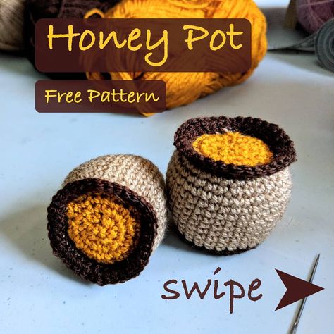 I made this little honey pot pattern to go with the honey-bear pattern which is now available on my Etsy store! 🍯🐻👌 Check out the link to… Honey Crochet Pattern, Crochet Honey Pot Free Pattern, Honey Crochet, Crochet Charms, Winnie The Pooh Honey, Crochet Dreams, Honey Bear, Crochet Food, Crochet Items