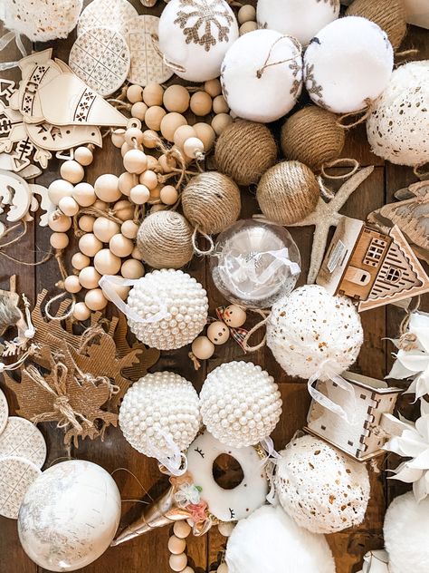 White Boho Christmas Decor, Wood Theme Christmas Tree, Gold White Wood Christmas Tree, Elegant Neutral Christmas Tree, White And Wood Christmas Tree Decor, Simple White Christmas Tree Ideas, Christmas Tree With Natural Decor, Boho Christmas Tree Bohemian Ornaments, Nordic Christmas Decorations Tree