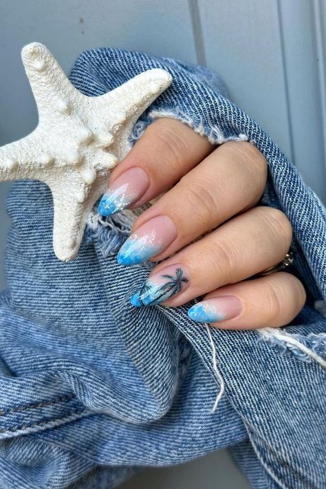 palm trees sea nails Sea Nail Art, Vacation Nails Beach, Palm Nails, Beach Nail Art, Palm Tree Nails, Sea Nails, Cute Summer Nail Designs, Quick Nail, Summer Nails Beach