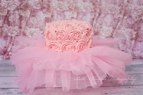 Halo Heaven: Ballerina Tutus Tutu Cute Cake Ideas, Tutu Cute Birthday Cake, Tutu Cake Ideas, Tutu Birthday Cake, Ballerina Birthday Cake, Tutu Cake, Tutu Cakes, Jasmine Birthday, Baby Birthday Dress