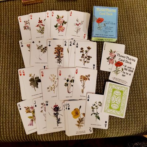 Floral Playing Cards, Flower Playing Cards, Bday List, Diy Best Friend Gifts, Deck Paint, Card Inspo, Paint Cards, New Deck, Playing Card Deck