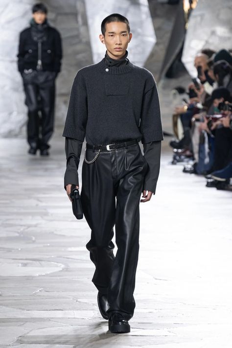 Fall 2023 Menswear, 2023 Menswear Fashion Show, Menswear Runway, Menswear Fashion Show, Menswear Fashion, Menswear Collection, Vogue Fashion, Fashion Plates, Fall 2023