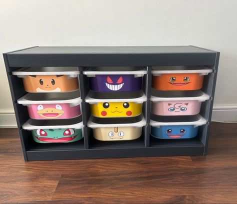 DIY Pokémon themed storage unit Lankybox Bedroom, Pokemon Drawer, Pokemon Theme Bedroom, Pokemon Organization Ideas, Kids Pokemon Bedroom, Pokemon Room Ideas Bedrooms, Pokemon Boys Bedroom, Pokemon Decorations Bedroom, Boys Pokemon Bedroom Ideas