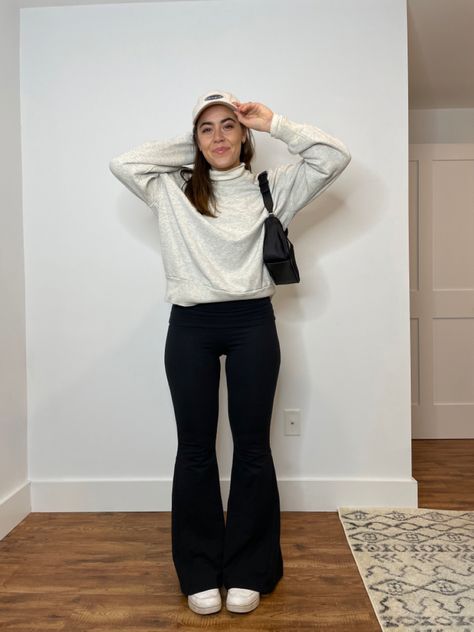 Black Knit Flare Pants Outfit, Bootleg Black Pants Outfit, Black Bootleg Pants Outfit, Yoga Pants And Crew Neck Outfit, Yoga Pants And Tshirt Outfit, Yoga Pants Airport Look, Cropped Yoga Pants Outfit, Wide Yoga Pants Outfit, Yoga Pants And Sweater Outfits