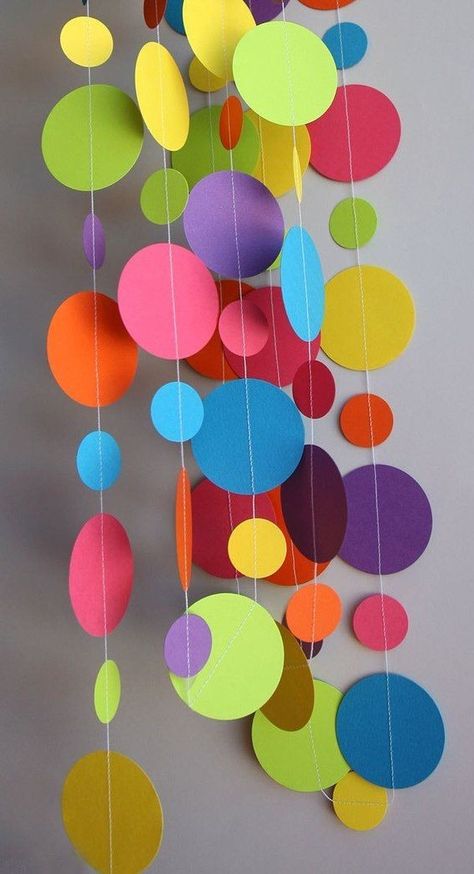 First Birthday Decor, Decorations Birthday Party, Circle Paper, Garland Birthday, मेहंदी डिजाइन, Halloween Fest, Garland Nursery, Rainbow Paper, Diy Paper Crafts Decoration