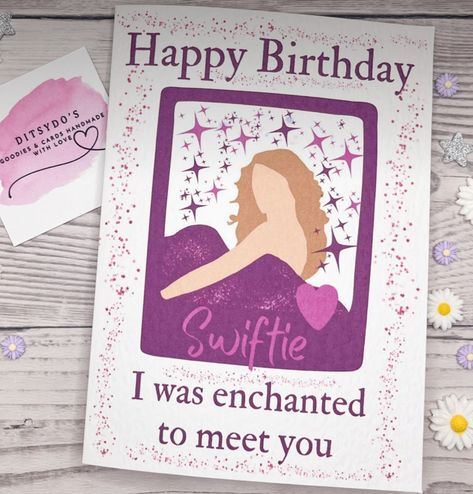 Taylor Swift Birthday Card, Best Friend Birthday Cards, Happy Birthday Cards Handmade, Creative Birthday Cards, Taylor Swift Birthday, Cute Birthday Ideas, Diy Birthday Gifts For Friends, 60th Birthday Cards, Bday Cards