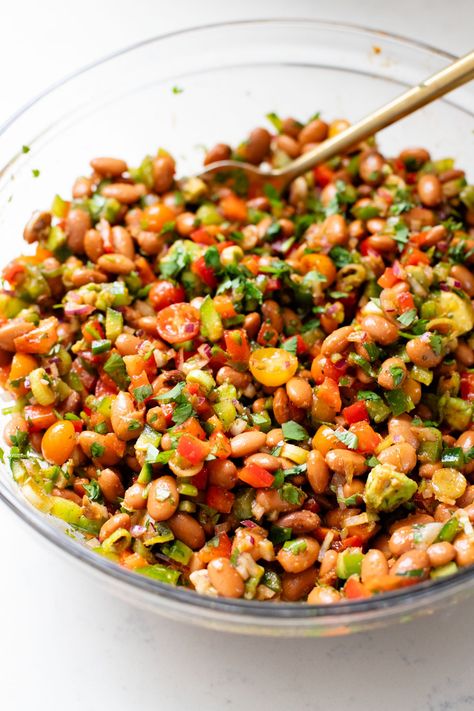 This Simple Pinto Bean Salad is a mix of canned beans, crunchy veggies, avocado chunks and a chipotle chili lime dressing! Asian Bean Salad, Dense Bean Salad Recipes, Dense Bean Salad, Pinto Bean Salad, Avocado Chunks, Bean Salad Recipes Healthy, Vegan Bean Recipes, Dry Beans Recipe, Mexican Bean Salad