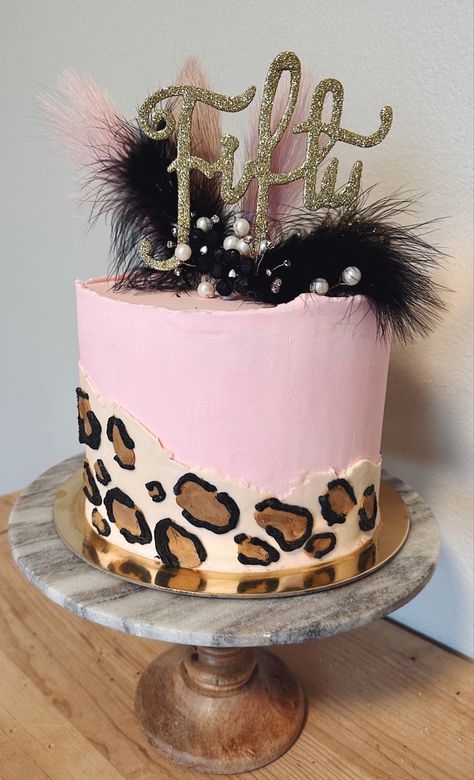 Pink Cheetah Birthday Cake, Pink Cheetah Print Birthday Party Ideas, Cheetah Print Cake Ideas, Leopard Print Cakes Ideas, Leopard Cake Birthday, Pink Cheetah Cake, Cheetah Print Birthday Cake, Leopard Birthday Party Ideas, Pink Leopard Cake