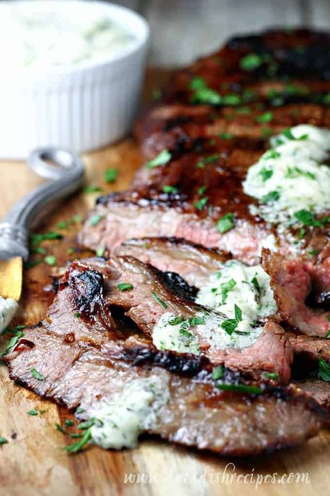 Gorgonzola Butter, Steak Grilled, Marinated Flank Steak, Beef Meals, Flank Steak Recipes, Grilled Flank Steak, Grilled Steak Recipes, Marinated Steak, Butter Recipes