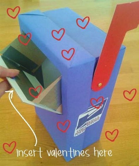 You can also make a mail box… | 26 Ways To Make Sure Your Kid Has The Best Valentine's Day Ever Diy Valentines Box, Valentine Boxes For School, Kids Valentine Boxes, Saint Valentin Diy, Valentine Card Box, Valentines Bricolage, Valentine Mailbox, Valentinstag Party, Valentine Day Boxes