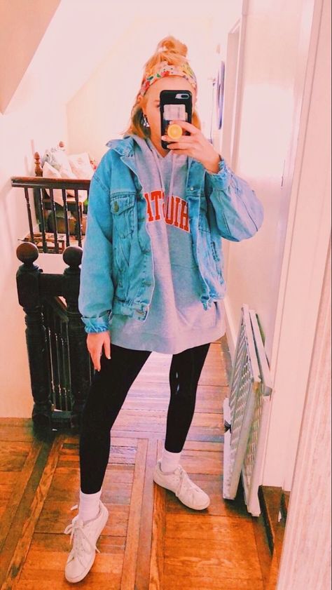 #clothes #aesthetic #dresses #dress #shorts #clothesinspo #outfit #outfitinspo #outfits #skirts #skirt #outfitideas Casual School Outfits, Lazy Outfits, Legging Outfits, Cute Outfits For School, Outfit Jeans, Cute Winter Outfits, Outfit Trends, Cute Comfy Outfits, Outfits Winter