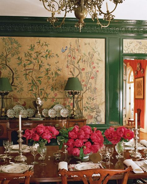 Chinoiserie Wallpaper Bedroom, Chinoiserie Bedroom, Gournay Wallpaper, Chinoiserie Interior, Gracie Wallpaper, Chinoiserie Room, De Gournay Wallpaper, Green Chinoiserie, Green Dining Room