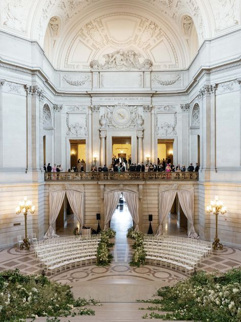 An Ethereally Romantic Wedding in San Francisco - The Lane Wedding Ceremony Venues Indoor, San Francisco Courthouse Wedding, Wedding Architecture, Classic Wedding Flowers, Chic Wedding Venues, Mansion Wedding Venues, San Francisco City Hall Wedding, San Francisco City Hall, Wedding Elements