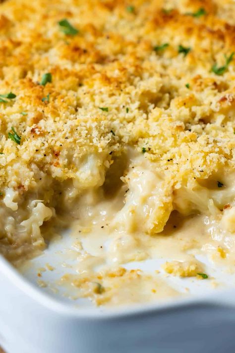 Vegan cauliflower cheese is the most delicious way to eat cauliflower! Roasted cauliflower smothered in vegan cheese sauce, topped with breadcrumbs and baked until golden. Cauliflower Roasted, Vegan Cauliflower Recipes, Vegan Cheese Sauce, Vegan Cauliflower, Cauliflower Cheese, Vegan Side Dishes, Baked Cauliflower, Vegan Nutrition, Vegan Thanksgiving