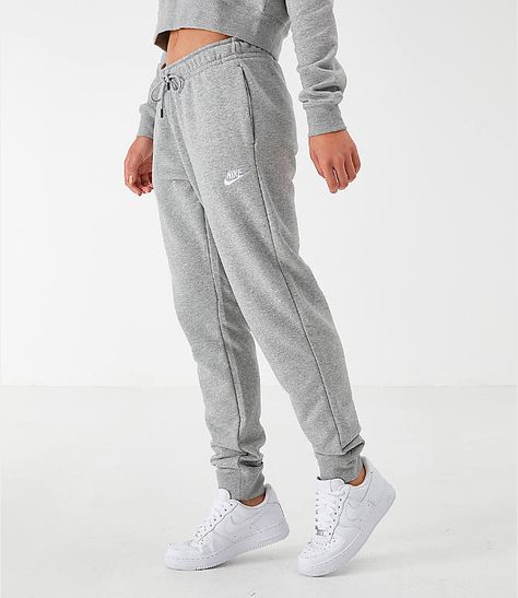 Grey Nike Joggers Outfit Women, Grey Nike Sweatpants Outfits, Nike Pants Outfit, Grey Sweatpants Nike, Nike Joggers Outfit, Nike Sweatpants Outfit, Nike Sweatpants Grey, Grey Nike Sweats, Nike Grey Sweatpants