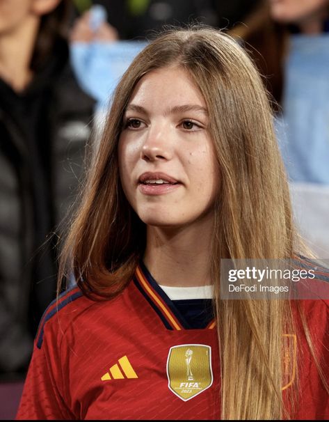 Dennis Rodman Lakers, Infanta Sofia Of Spain, Princess Sofia Of Spain, Sofia Of Spain, Leonor Princess Of Asturias, Spanish Flags, Spanish Royalty, Fifa Women's World Cup, Dennis Rodman