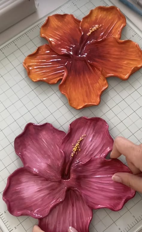 Hibiscus Trinket Dish, Clay Sets Ideas, Ceramics 1 Projects, Clay Project Ideas High School, Hard Slab Ceramics Ideas, Soft Slab Ceramics Ideas, Highschool Ceramic Projects, Clay Cylinder Ideas, Flower Pottery Ideas