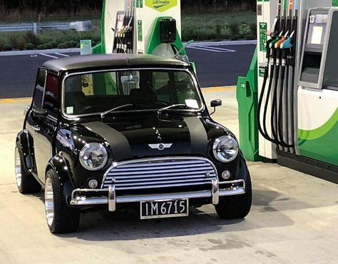 Leyland Mini, Black Mini Cooper, Car Subaru, Mini Cooper Custom, Modded Cars, Electric Mayhem, Mini Morris, Micro Car, Mini Cooper Classic