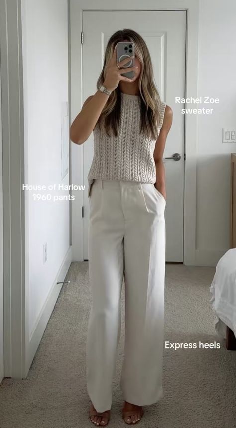 Business Casual Women Outfits Chic Summer, White Trousers Work Outfit, Formal Dress Pants Outfit, Clean Girl Business Casual, Clean Girl Work Outfits, Work Outfits Women Sneakers, White Slacks Outfit Classy, Zara Work Outfits Women, Spring Corporate Work Outfits