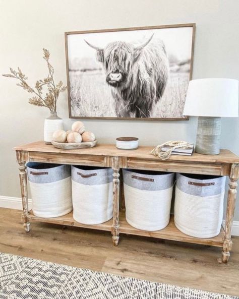 Highland Cow Home Decor Ideas, Western Apartment Ideas, Rustic Farmhouse Living Room Ideas, Western Living Room Ideas, Longhorn Print, Western Farmhouse Decor, Western Decorations, Cow Wall Decor, Farm Animal Art