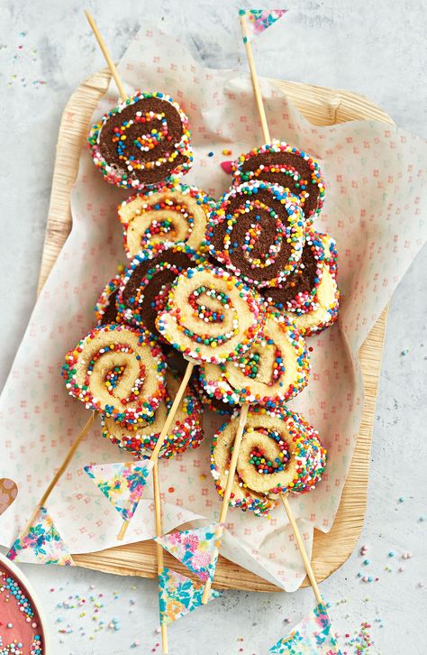 Kids Party Snacks, Birthday Snacks, Appetizers For Kids, Birthday Party Snacks, Fairy Bread, Kids Party Food, Birthday Party Food, Snacks Für Party, Birthday Food