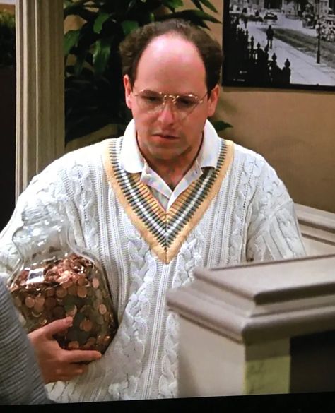 George Costanza, Ivy Style, High Fashion Looks, Funny Shows, Big Shoulders, Coat Trends, Effortless Outfit, Puffy Coat, Shirt Tucked In