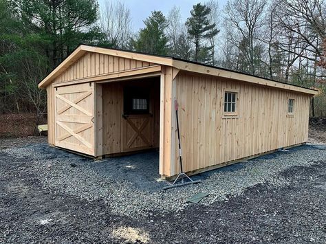 Horizon Structures on Instagram: “This Side Aisle Barn is affordable and adorable! It was just set up in Massachusetts and cost about $26,000. There are two stalls, a third…” Shedrow Horse Barn, Barn Shed Ideas, Simple Horse Barns, Horse Healing, Horse Shed, Farm Management, Ridge Vent, Horse Shelter, Dream Horse Barns