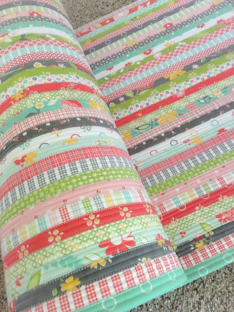 Fun project alert: the jelly roll rug! – Carried Away Quilting Jelly Roll Projects, By Any Means Necessary, Jellyroll Quilts, Beginner Sewing Projects Easy, Leftover Fabric, Fabric Baskets, Sewing Projects For Beginners, Jelly Roll, Sewing Gifts