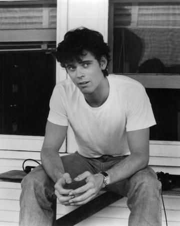 The Outsiders Ponyboy, C Thomas Howell, 80s Guys, The Hitcher, Thomas Howell, The Outsiders Cast, The Outsiders Greasers, 80s Actors, 80s Men