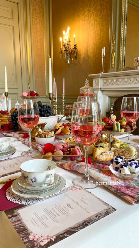 Luxury High tea High Society Party Aesthetic, Extravagant Tea Party, High Tea Inspiration, High Tea Astetic, Tea Party Aesthetic Vintage, Classy Party Aesthetic, High Tea Table Setting, Luxury Tea Party, Classy Aesthetic Vintage