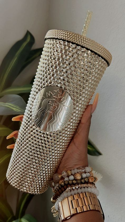 Luxury Cups, Starbucks Cup Aesthetic, Vaso Starbucks, Vasos Starbucks, Copo Starbucks, Starbucks Bottles, Starbucks Cup Art, Starbucks Tumbler Cup, Stationery Obsession