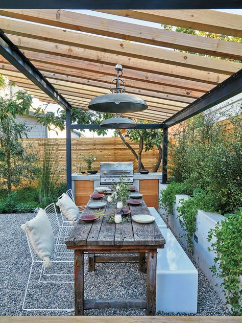 Terrasse Med Tak, Hardscaping Ideas, Arizona Backyard, Backyard Dining, Terrasse Design, Hardscape Design, Pergola Design, Backyard Pergola, Landscape Designs