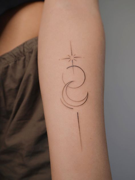 55 Meaningful Fine Line Tattoos for Minimalist Women Minimalist Tattoo Ideas With Meaning, Tattoo Ideas With Meaning, Tato Minimal, Minimalist Tattoo Ideas, Universe Tattoo, Moon Tattoos, Star Tattoo Designs, Tattoo Minimalist, Small Pretty Tattoos