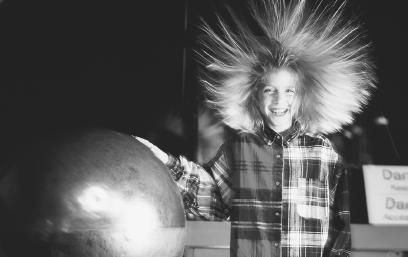 The effects of static electricity in hair Robot Parts, Moon Astrology, One Way Or Another, Weekly Horoscope, Astrology And Horoscopes, Astrology Horoscopes, Electric Hair, Static Electricity, Electric Shock