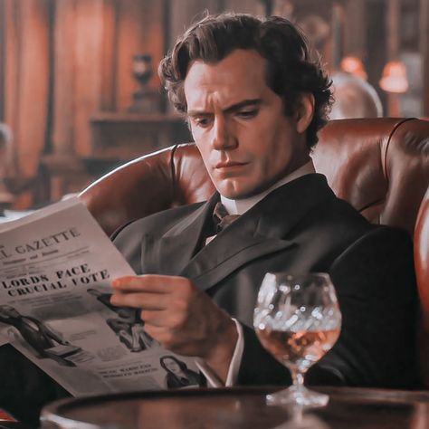 Henry Cavill Sherlock Holmes Icons, Sherlock Holmes Aesthetic Henry Cavill, Sherlock Holmes Henry Cavill, Henry Cavill Sherlock, Henry Cavill Sherlock Holmes, Enola Holmes Sherlock, Sherlock Holmes Aesthetic, Holmes Aesthetic, Detective Character