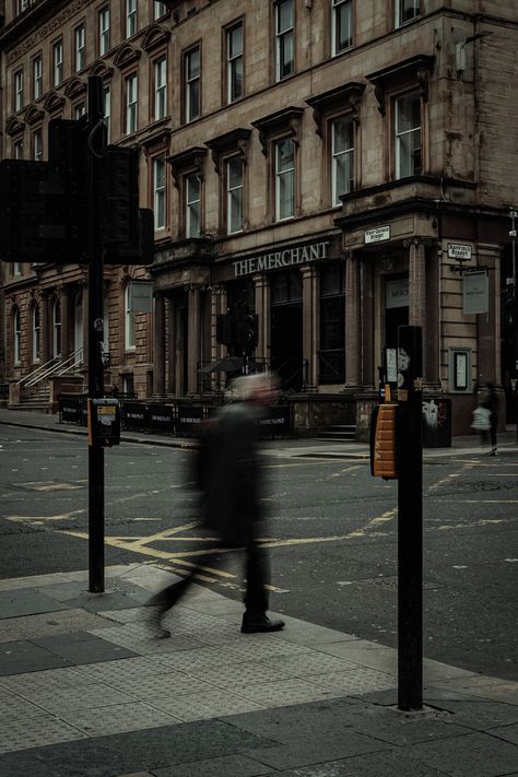 Glasgow Street Photography, Cinematic Street Photography, Urban Environment Photography, Glasgow Streets, Motion Blur Aesthetic, Photography Motion Blur, Event Photography Ideas, Busy Background, Motion Blur Photography