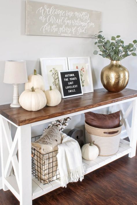 21 Ways to Welcome Fall: Stunning Entryway Table Decor Ideas - Blogs by Aria Farmhouse Console Table Decor, Shabby Chic Hallway, Front Entryway Decor, Fall Entryway Decor, Entry Table Decor, Farmhouse Console Table, Fall Entryway, Console Table Decorating, Entryway Table Decor