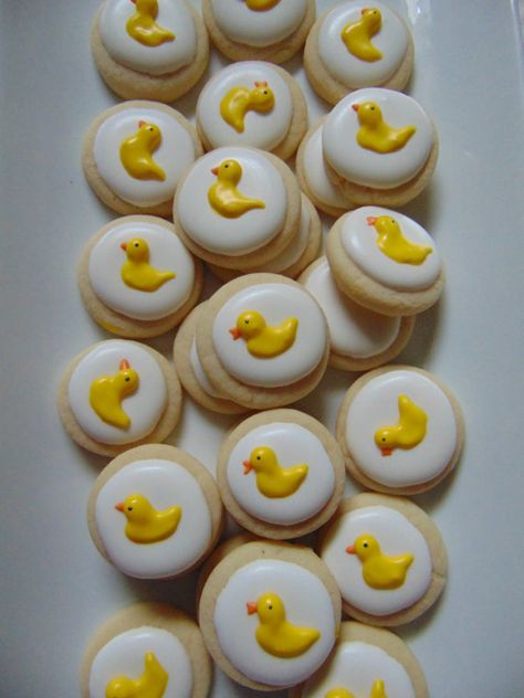 Duck Cookies, Cookie Decorations, Duck Birthday, Buttercream Cake Decorating, Chewy Sugar Cookies, Homemade Sweets, Baby Cookies, Dog Cookies, Cookie Inspiration