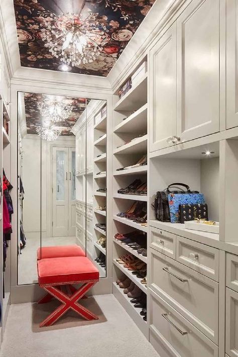 Add a pretty pop of color or pattern in an unexpected small space in your home like these closet wallpaper ideas. Darker Ceiling, Wallpaper Transitional, Closet Chandelier, Transitional Closet, Closet Wallpaper, A Walk In Closet, Watercolor Rug, Ceiling Wallpaper, Walk In Closet Design