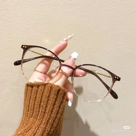 Glasses Frames For Girl, Clear Glasses Frames Women, Glasses Women Fashion Eyeglasses, Korean Glasses, Emory Scott, Glasses Inspo, Cute Glasses Frames, Classy Glasses, Glasses Frames Trendy