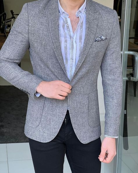 ⚡️Shop Slim Fit Self-Patterned Gray Jacket ⚡️ - 💥 Elevate your look and style on outfitlift.com 👔🔥 - 👉 Shop collecti... https://www.instagram.com/accounts/login/?next=/p/Cfjpai6Jt3Z/ #mensfashion Navy Blazer Grey Pants, Grey Blazer Mens, Blazer For Men Wedding, Party Wear Blazers, Mens Wardrobe Essentials, Patterned Jacket, Dinner Wear, Comfortable Mens Shoes, Men Blazer