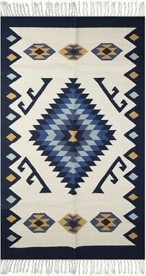 Find many great new & used options and get the best deals for Kilim rug carpet oriental weavers Wool Handmade Blue 100 x 170 cm( 3'3"x 5'6") at the best online prices at eBay! Free shipping for many products! Southwestern Home Decor, Tassel Blankets, Weaving Loom Diy, Modern Kilim Rug, Modern Rug Design, Kilim Pattern, Latch Hook Rugs, Navajo Rugs, Modern Kilim