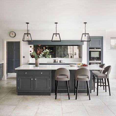 Martin Moore on Instagram: “Lighting above the island ⁠⁠✨ .⁠⁠ .⁠⁠ Currently pendant lighting is a popular choice when it comes to kitchen design, with many clients…” Kitchen Island With Corner Bar Seating, Kitchen Island With L Shaped Seating, Kitchen Islands With Overhangs, Kitchen Island With Seating On Two Sides Layout, Sit Around Kitchen Island, High Low Kitchen Island Ideas, Kitchen Island Ideas No Sink, Kitchen Island For 4 People, Kitchen Island With Seating On One End