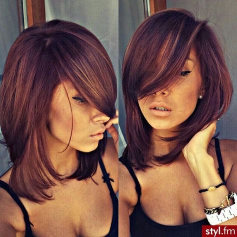 Love the haircut and caoba trend colour Hair Colorful, Hair Affair, Hair Color And Cut, Round Faces, Long Bob, Hair Envy, Love Hair, Hair Today, Great Hair