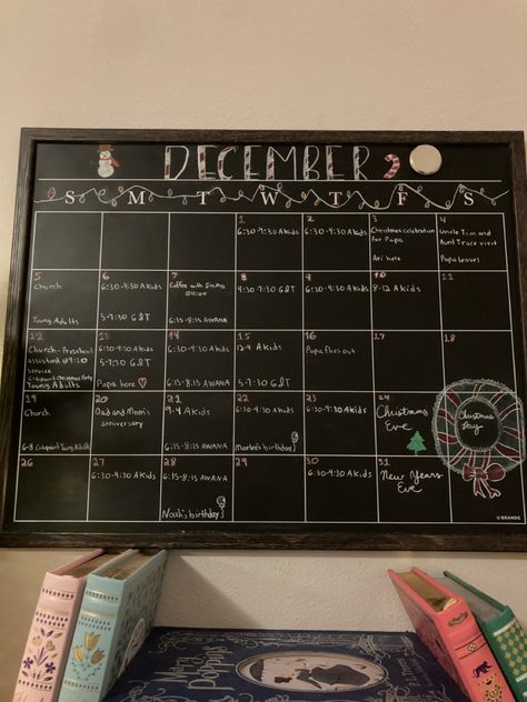 December White Board Calendar, December White Board Calendar Ideas, December White Board, December Chalkboard Calendar, December Chalkboard Ideas, Blackboard Calendar, Calendar Doodles, Whiteboard Art, Chalkboard Calendar