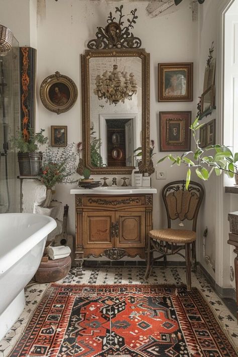 Boho Bathroom Ideas High End Countertops, French Eclectic Decor, Vintage Home Aesthetic, Eclectic Bathroom Decor, Eclectic Interior Design Vintage, Elegant Eclectic, Colorful Towels, Eclectic Elegance, Bathroom Looks