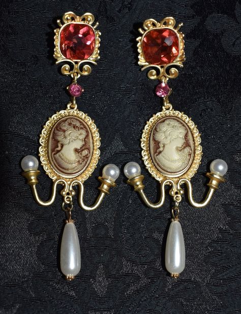 Stunning piece, costume  earrings in Rococo-Victorian costume /glamorous dress - party design! Very Lush and Striking! Pierced ears only. Height 7 cm from highest to lowest point; Width 2.5 cm at widest part. Baroque Clothing Women, Rococo Headpiece, Rococo Accessories, Rococo Jewelry, Historical Accessories, Baroque Jewelry, Baroque Earrings, Victorian Accessories, Glamorous Dress