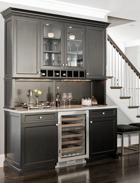 25 Modern Ideas for Wine Storage in ... Traditional Basement, Kitchen Bar Design, Bar In Casa, Kabinet Dapur, Basement Kitchen, Built In Bar, Real Estat, Hemma Diy, Home Bar Designs